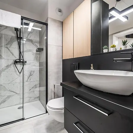 شقة Rent Like - Walonska 18 *